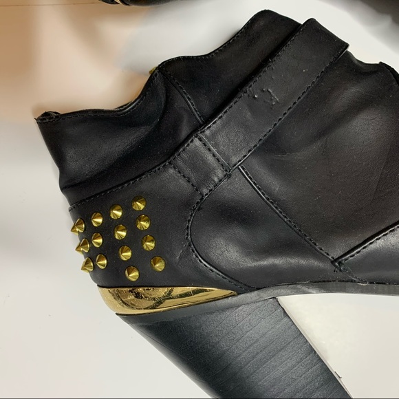 Matisse Kira Studded Gold Ankle Boots - Picture 7 of 8
